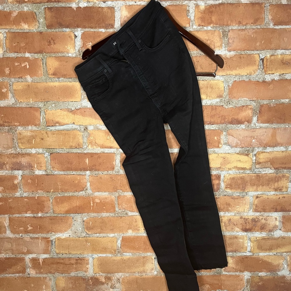 Denim Forum + Lola High Rise Skinny Crop + Black + Size 25